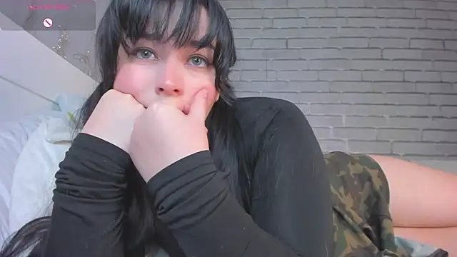 Snapshot of NatalForsy chatting on 04/06/26, 12:28 NatalForsy online show from 04/06/26, 12:28