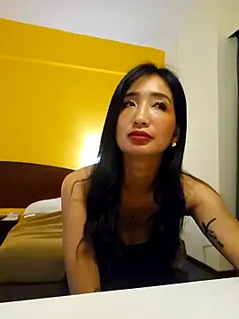 Snapshot of Emceeeeee25 chatting on 03/28/26, 04:28 Emceeeeee25 online show from 03/28/26, 04:28