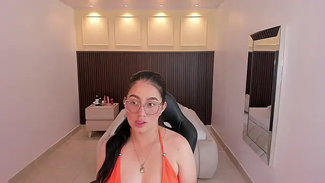 Snapshot of SAMANTHAFIORE2 chatting on 06/01/26, 11:34 SAMANTHAFIORE2 online show from 06/01/26, 11:34