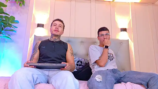 Axel saenzz online show from 04/29/26, 07:20