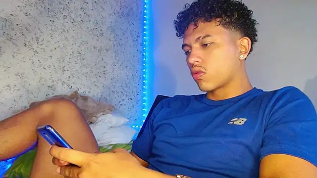 tonydesire  online show from 04/21/26, 07:50