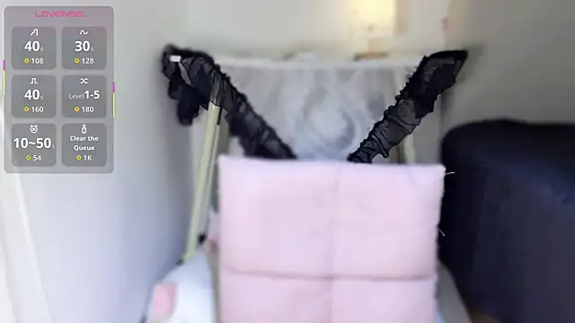 Snapshot of LILI7-LI chatting on 07/01/26, 01:51 LILI7-LI online show from 07/01/26, 01:51