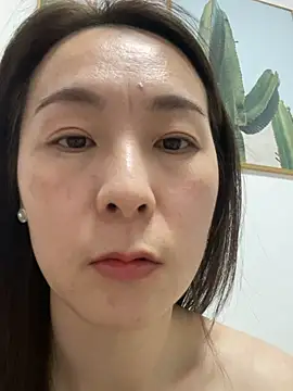 Snapshot of you-520 chatting on 04/15/26, 10:11 you-520 online show from 04/15/26, 10:11