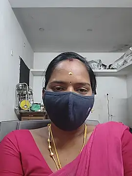 Snapshot of Tamil_Sangeetha chatting on 06/07/26, 04:44 Tamil Sangeetha online show from 06/07/26, 04:44