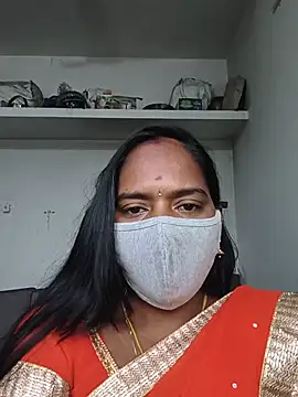 Snapshot of Tamil_Sangeetha chatting on 06/27/26, 01:32 Tamil Sangeetha online show from 06/27/26, 01:32
