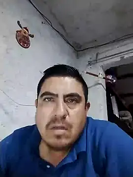 Snapshot of Manuel3910 chatting on 06/17/26, 05:21 Manuel3910 online show from 06/17/26, 05:21