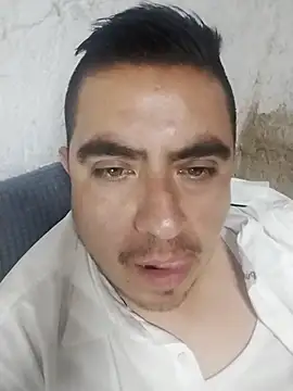 Snapshot of Manuel3910 chatting on 06/24/26, 04:55 Manuel3910 online show from 06/24/26, 04:55