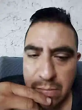 Snapshot of Manuel3910 chatting on 07/13/26, 05:32 Manuel3910 online show from 07/13/26, 05:32
