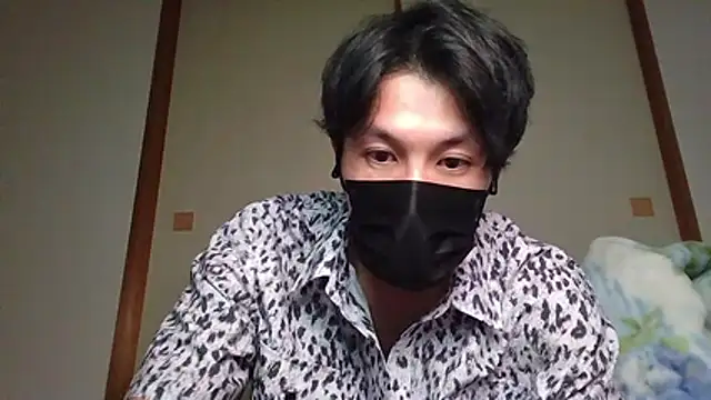 Snapshot of -YumaUemura- chatting on 04/29/26, 01:15 -YumaUemura- online show from 04/29/26, 01:15