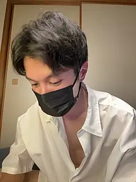 Snapshot of -YumaUemura- chatting on 05/19/26, 02:23 -YumaUemura- online show from 05/19/26, 02:23