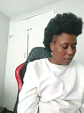 Snapshot of Dutches101 chatting on 04/19/26, 07:29 Dutches101 online show from 04/19/26, 07:29