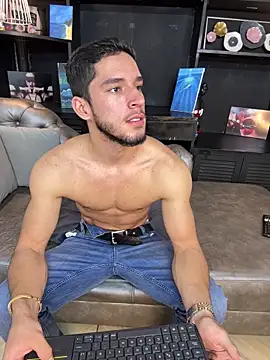 Snapshot of axel_tone chatting on 03/31/26, 09:48 axel tone online show from 03/31/26, 09:48