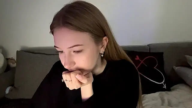 Snapshot of KatrineDrea chatting on 04/20/26, 03:15 KatrineDrea online show from 04/20/26, 03:15