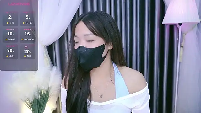 Lu Ly22 online show from 05/25/26, 12:27