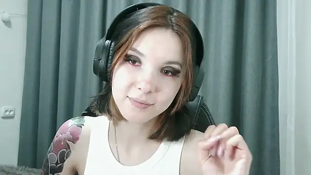 Snapshot of RubyBooby chatting on 06/12/26, 05:12 RubyBooby online show from 06/12/26, 05:12