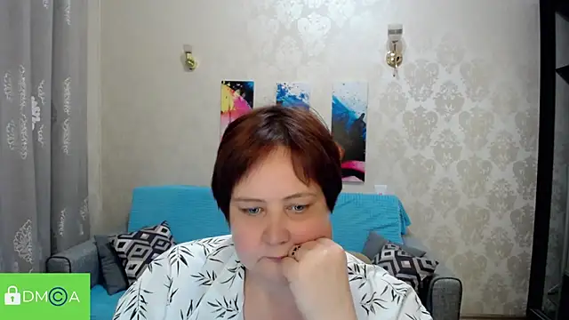 Snapshot of QUEEN02030 chatting on 04/08/26, 03:01 QUEEN02030 online show from 04/08/26, 03:01