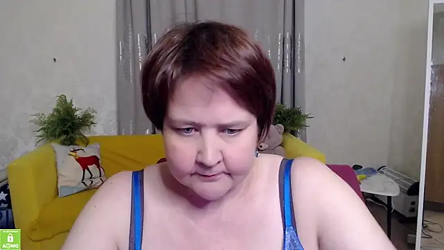 Snapshot of QUEEN02030 chatting on 04/29/26, 03:05 QUEEN02030 online show from 04/29/26, 03:05