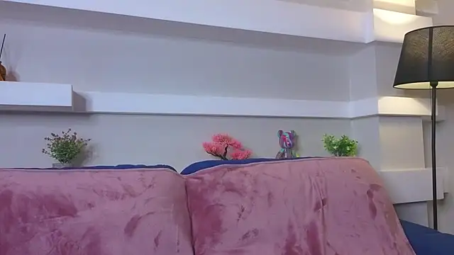 Snapshot of TeshaDurrell chatting on 05/19/26, 01:56 TeshaDurrell online show from 05/19/26, 01:56