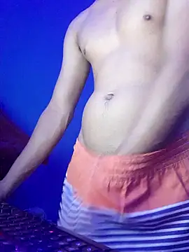NovinhoTopBrasil online show from 05/25/26, 05:41
