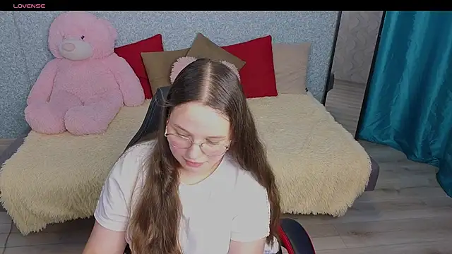 Snapshot of SofiDreamm chatting on 06/30/26, 11:06 SofiDreamm online show from 06/30/26, 11:06