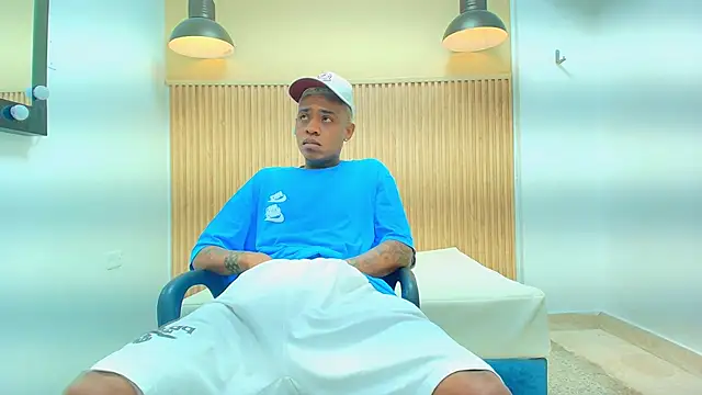 LUCA TURNER online show from 04/08/26, 12:27