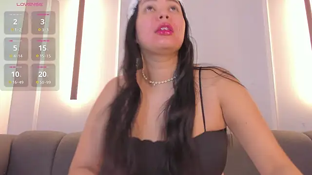 Snapshot of sofi_cabanna chatting on 06/16/26, 11:35 sofi cabanna online show from 06/16/26, 11:35