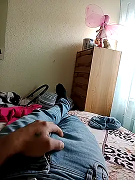 Snapshot of maicolvalejo4444 chatting on 04/05/26, 02:36 maicolvalejo4444 online show from 04/05/26, 02:36