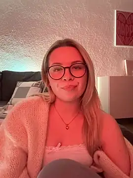 Snapshot of miialive chatting on 03/30/26, 06:31 miialive online show from 03/30/26, 06:31