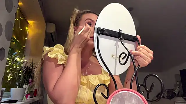 Annycute666 online show from 04/01/26, 03:53