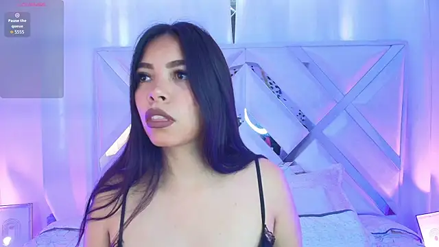 Snapshot of Ariana_castillo02 chatting on 04/20/26, 01:03 Ariana castillo02 online show from 04/20/26, 01:03