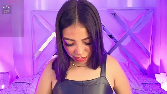 Snapshot of Ariana_castillo02 chatting on 04/21/26, 12:55 Ariana castillo02 online show from 04/21/26, 12:55