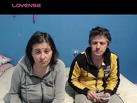 Snapshot of Adan_y_eva_bk chatting on 05/19/26, 06:25 Adan y eva bk online show from 05/19/26, 06:25