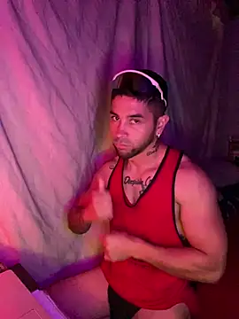 Snapshot of Sexmuscle17 chatting on 07/08/26, 02:32 Sexmuscle17 online show from 07/08/26, 02:32