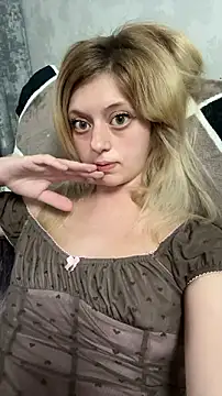Snapshot of AkinaHaruko chatting on 04/27/26, 04:43 AkinaHaruko online show from 04/27/26, 04:43