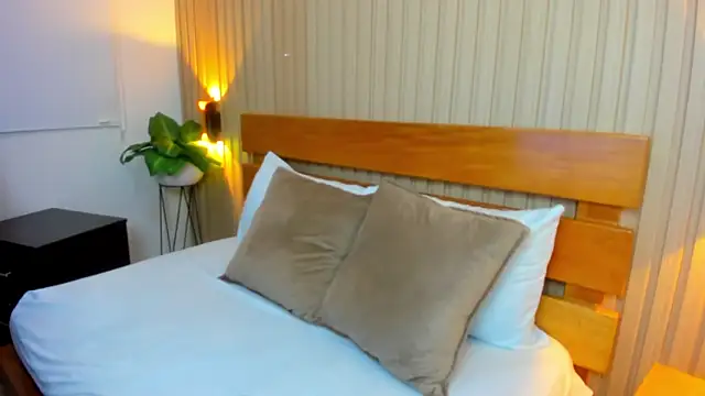 anahi weeks online show from 04/15/26, 07:32