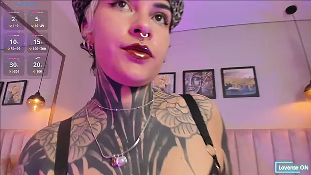 Luana fiore online show from 05/05/26, 12:24