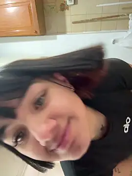 Snapshot of Abrildqquino chatting on 05/26/26, 02:35 Abrildqquino online show from 05/26/26, 02:35