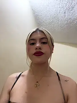 Lia fire online show from 05/14/26, 01:18