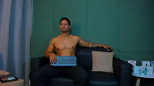 dominc berry online show from 07/18/26, 12:31