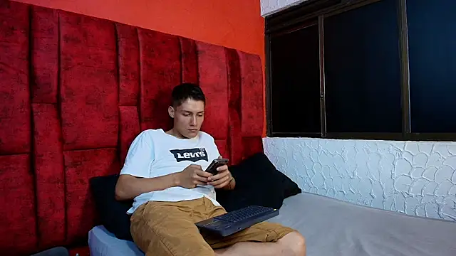 LuckandSamuel online show from 04/13/26, 02:17