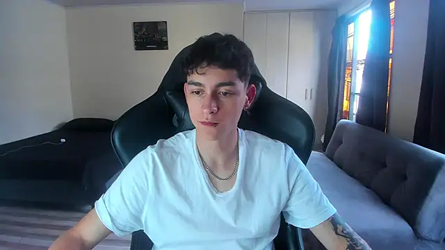 Luke Chill online show from 04/04/26, 09:34