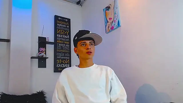milo hot  online show from 04/06/26, 10:33