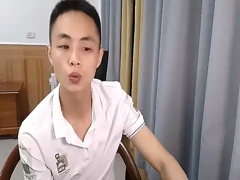 Snapshot of davidboys chatting on 05/09/26, 04:34 davidboys online show from 05/09/26, 04:34