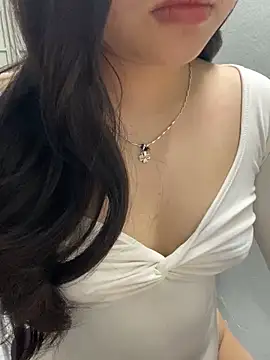Rosecute11 online show from 04/21/26, 05:28