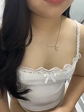 Rosecute11 online show from 04/24/26, 07:00