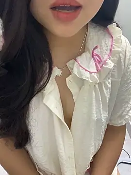 Rosecute11 online show from 04/27/26, 08:34