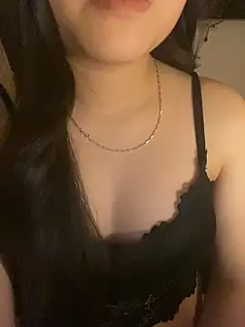 Rosecute11 online show from 05/01/26, 04:11