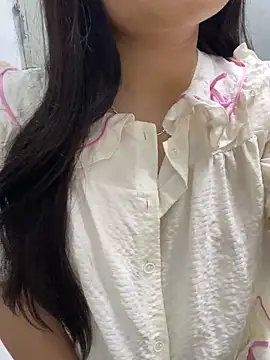 Rosecute11 online show from 05/10/26, 05:34