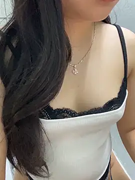 Rosecute11 online show from 05/13/26, 07:28