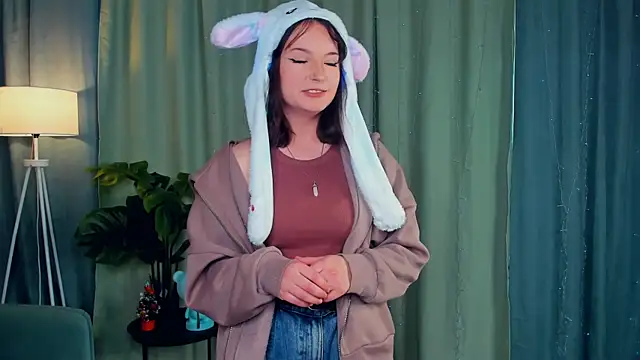 SunniPhoenix online show from 04/01/26, 05:41